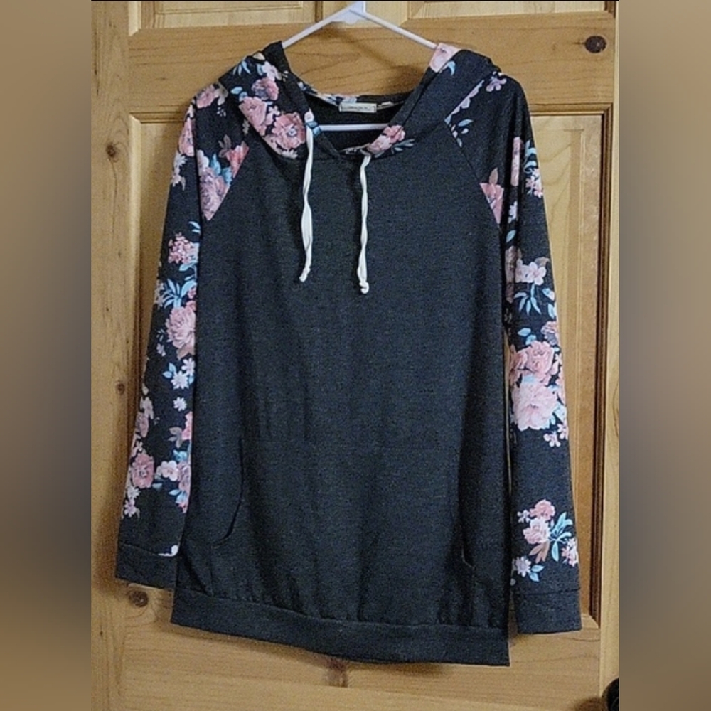 12pm By Mon‎ Ami flower and Charcoal hoodie womens size medium